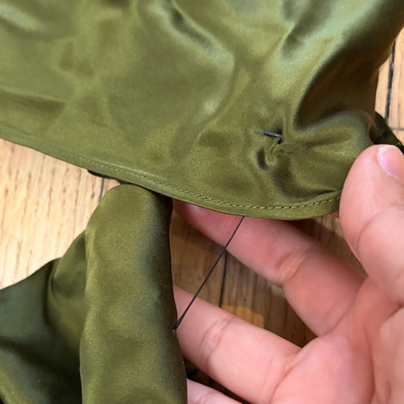 New Reformation Sera Silk Two Piece Set - Picture 12 of 17